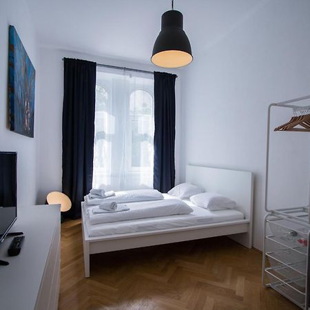 Porzellangarten Apartment I Contactless Check-In Wina Bagian luar foto