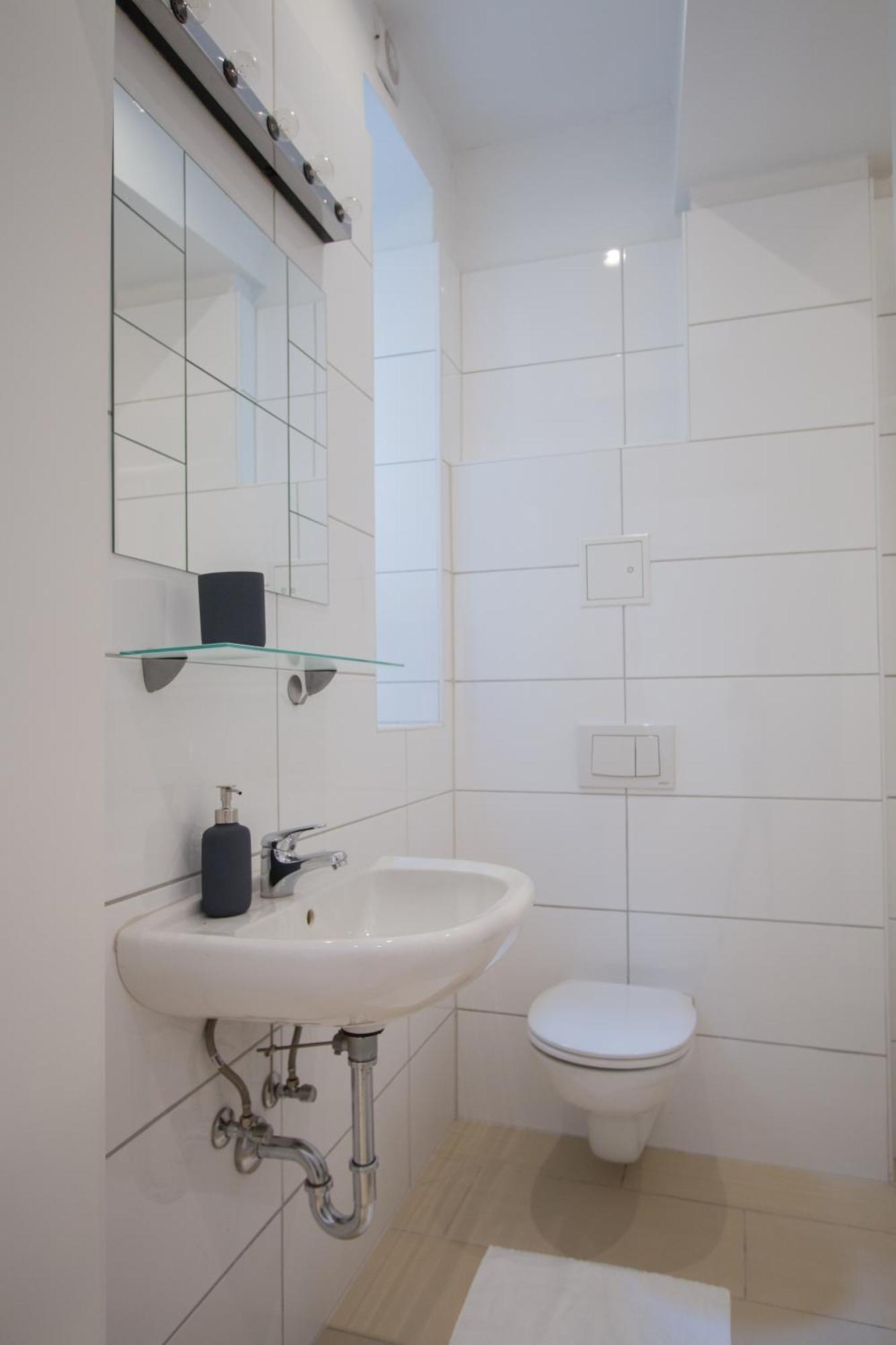 Porzellangarten Apartment I Contactless Check-In Wina Bagian luar foto